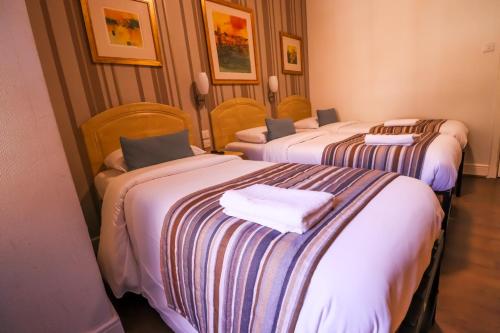 Fairway Hotel - image 3