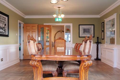 Exterior view, Ballyvara House in Aughavinna