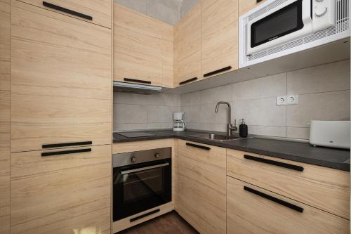 Apartamento Premium Plaza Castilla WiFi y  Metro - image 10