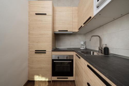 Apartamento Premium Plaza Castilla WiFi y  Metro Madrid 