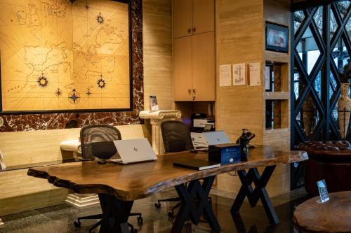 Avec Hotel Avec Hotel