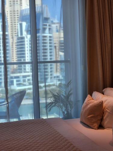 Stunning Marina View Luxury Studio One - image 12