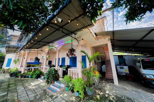 Exterior view, Lagoon Breeze Resort in Batticaloa