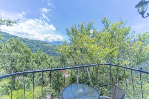 Double Room with Mountain View image 2