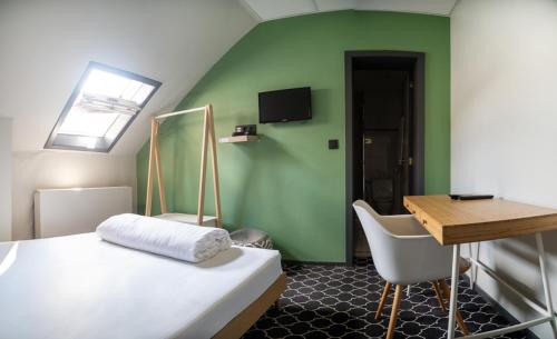 Double Room Ensuite image 4