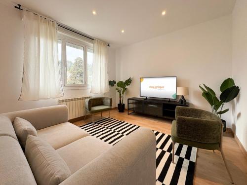 Three-Bedroom Apartment image 8