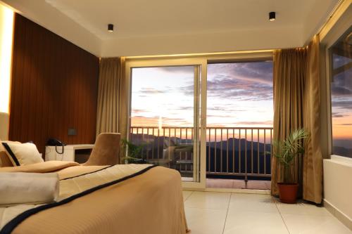 The Clouds End in มันนาร์