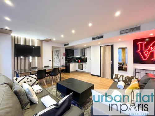 Urban Flat 129 - Sublime Art Love Champs-Elysees
