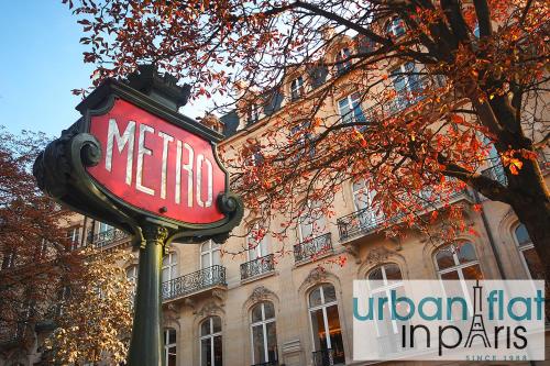 Urban Flat 129 - Sublime Art Love Champs-Elysees - image 5