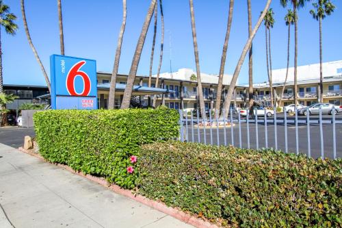 Motel 6 San Diego, CA - Airport - Harbor - 숙소 외관