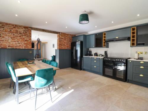 A szálláshely kívülről, Threshers Barn in Weston Rhyn