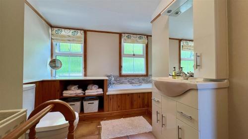 Below the castle at Snowdonia in هارليش