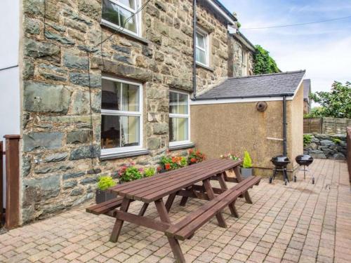 Below the castle at Snowdonia in هارليش