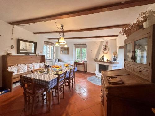köök, La casa di Martina a San Pè (La casa di Martina a San Pe) in Castiglione Chiavarese