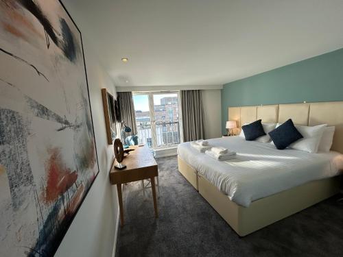 Tolbooth Apartments by Principal Apartments near People's Palace and Winter Gardens