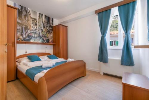One-Bedroom Suite (2 - 3 Adults) image 10