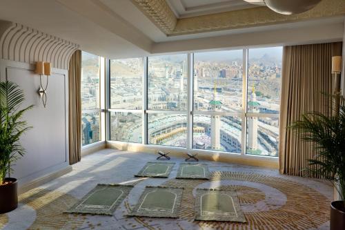 658228454 Raffles Makkah Palace