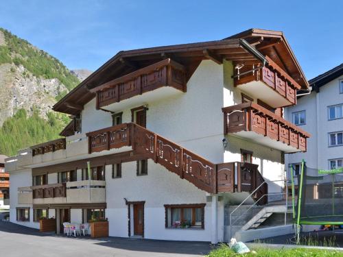 Apartment Haus Quelle-1 by Interhome in Saas-Grund, Schweiz