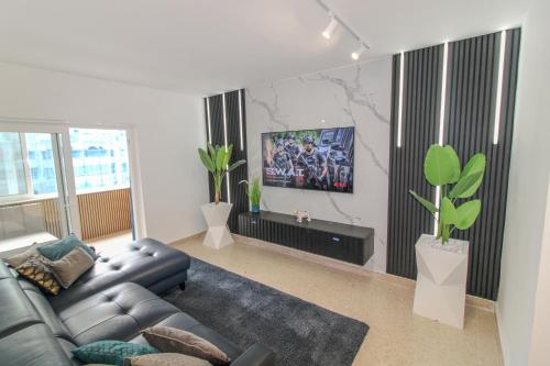 Designer 60 seconds to the Beach Free Parking, San Julián (foto 3)
