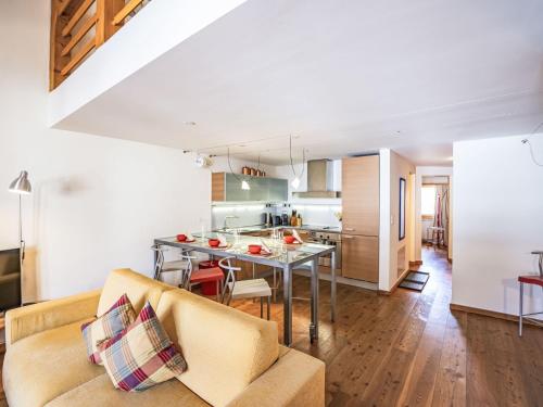Apartment Chesa Alossa by Interhome in La Punt-Chamues-ch, Schweiz