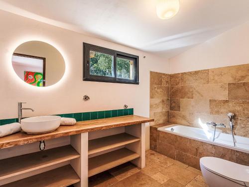 Holiday Home La Bastide Neuve by Interhome in La Mole