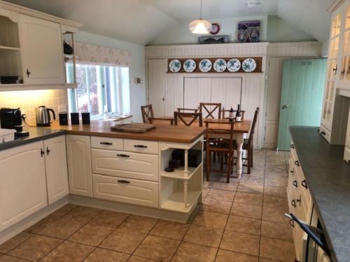 Holiday Home Dhivach Lodge by Interhome