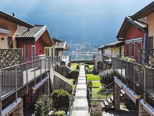 Apartment Endine Pool Apartment by Interhome in Spinone Al Lago