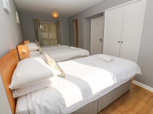 Beachcombers Newquay - image 6