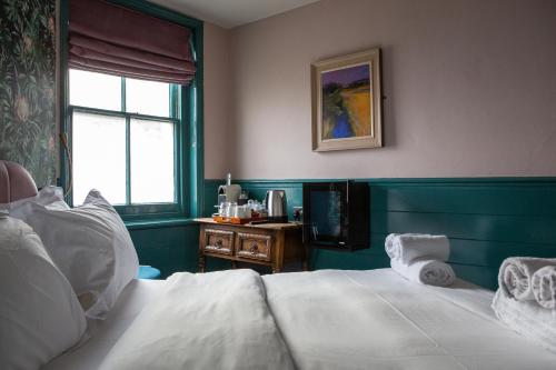 The Ship Rooms - image 14
