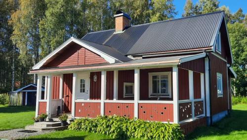 'Bij de buren' – khách sạn tại Uddeholm