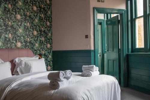 The Ship Rooms - image 9