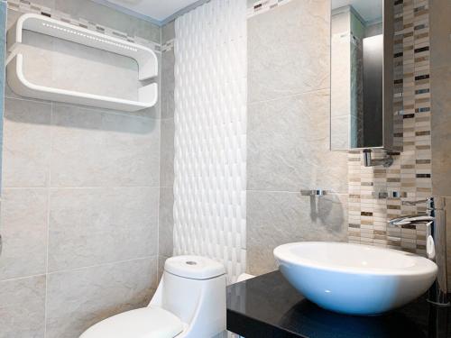 Two-Bedroom Apartment with River View image 3