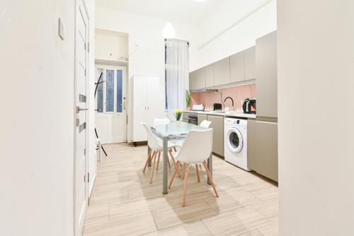 Serenity Suite in the City Center by NW - image 14