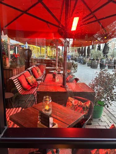 Slapen bij Café de Concurrent (Slapen bij Cafe de Concurrent) in ฟลิซซิงเฮน