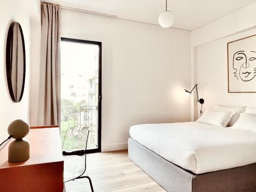 NEW 2BR Fancy Luminous w/ AC | By Airnest - image 12