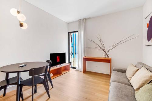 NEW 2BR Fancy Luminous w/ AC | By Airnest - image 6