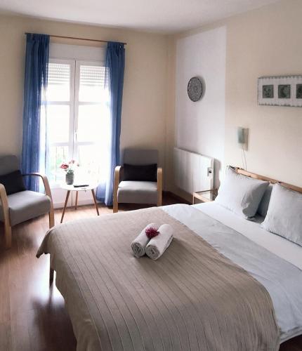 Chalet Trolio bed & breakfast in Alhendin