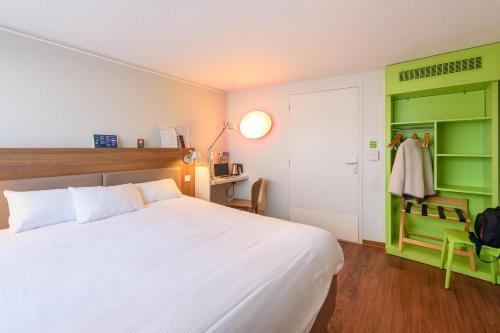 1 queen bed
