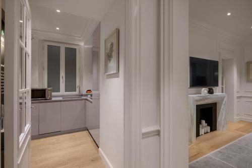 Two-Bedroom Apartment room in Lungarno Luxury Apartments - by Lungarno Collection