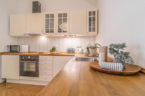 2 Bed Flat - Sleeps 6 - Pets - Wifi, Прага (фото 6)