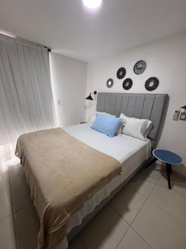 2 bedrooms, 3 beds