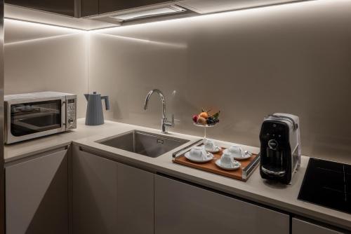 One-Bedroom Apartment with River View image 6