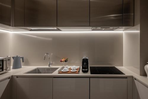 One-Bedroom Apartment with River View image 3