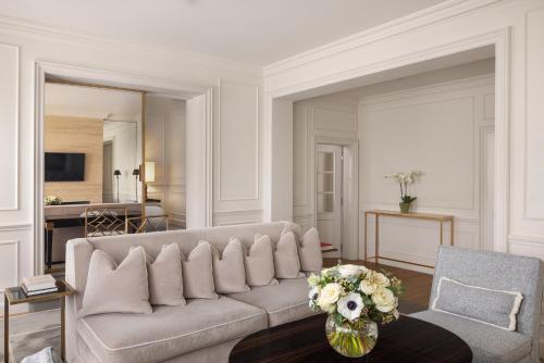 One-Bedroom Apartment with River View image 2