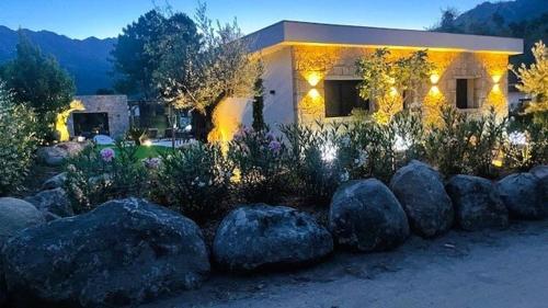 Villa Isula Bella, 8 pers, piscine chauffée, proche plage - Location, gîte - Zonza