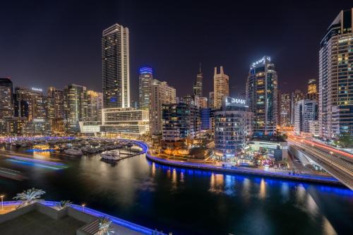 GuestReady - Fabulous home with Marina Canal views, Dubaj