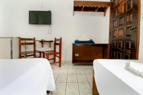 Quadruple Room image 6