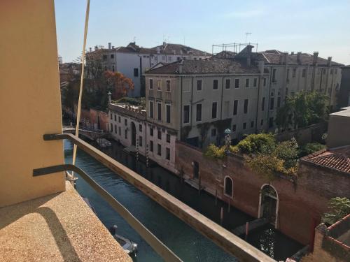 Venice Homes & Holidays - image 4