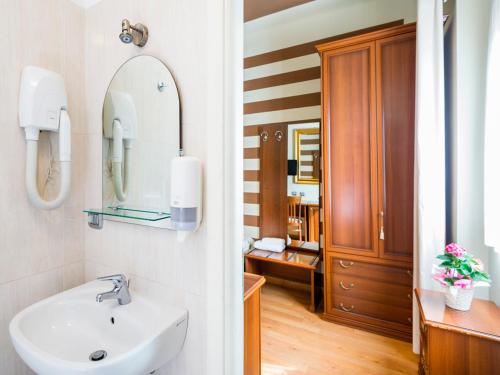 Bathroom, Hotel San Giorgio in Tavazzano Con Villavesco
