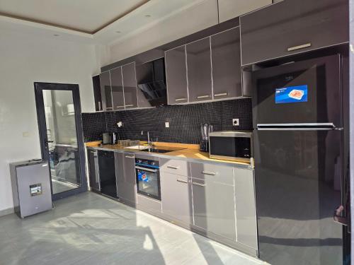 Ambassade Prestige Suite - Appartement Spacieux - image 5